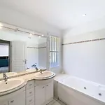 Atlantic - Spacieuse Avec Piscine Chauffee Pour 6 Personnes Ocean Mae-1011 Villa